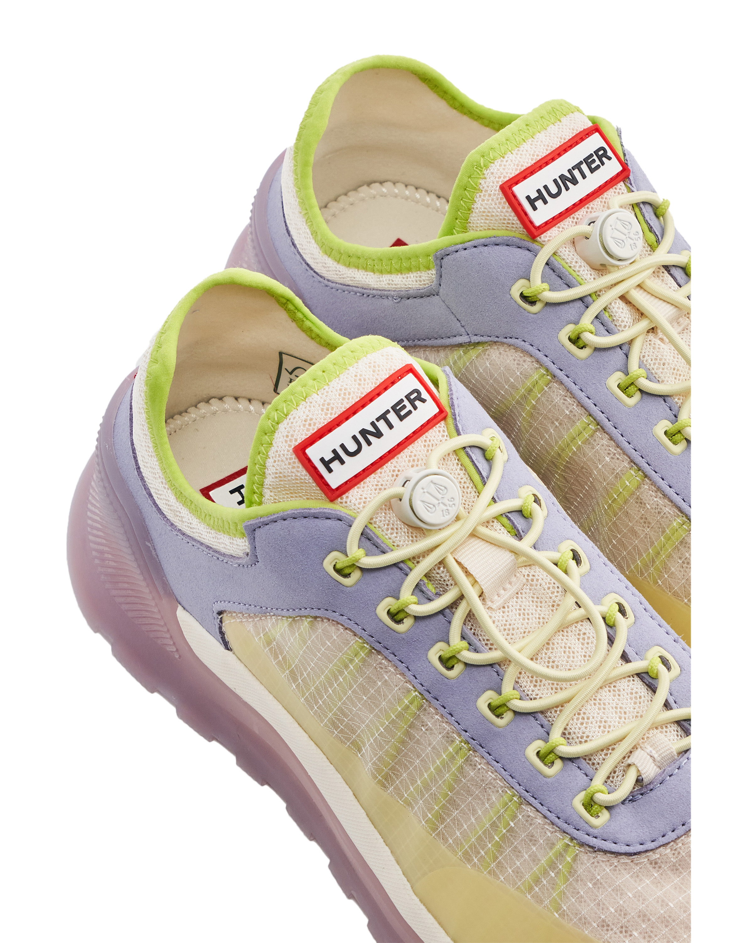 WOMENS TRAVEL TRAINER