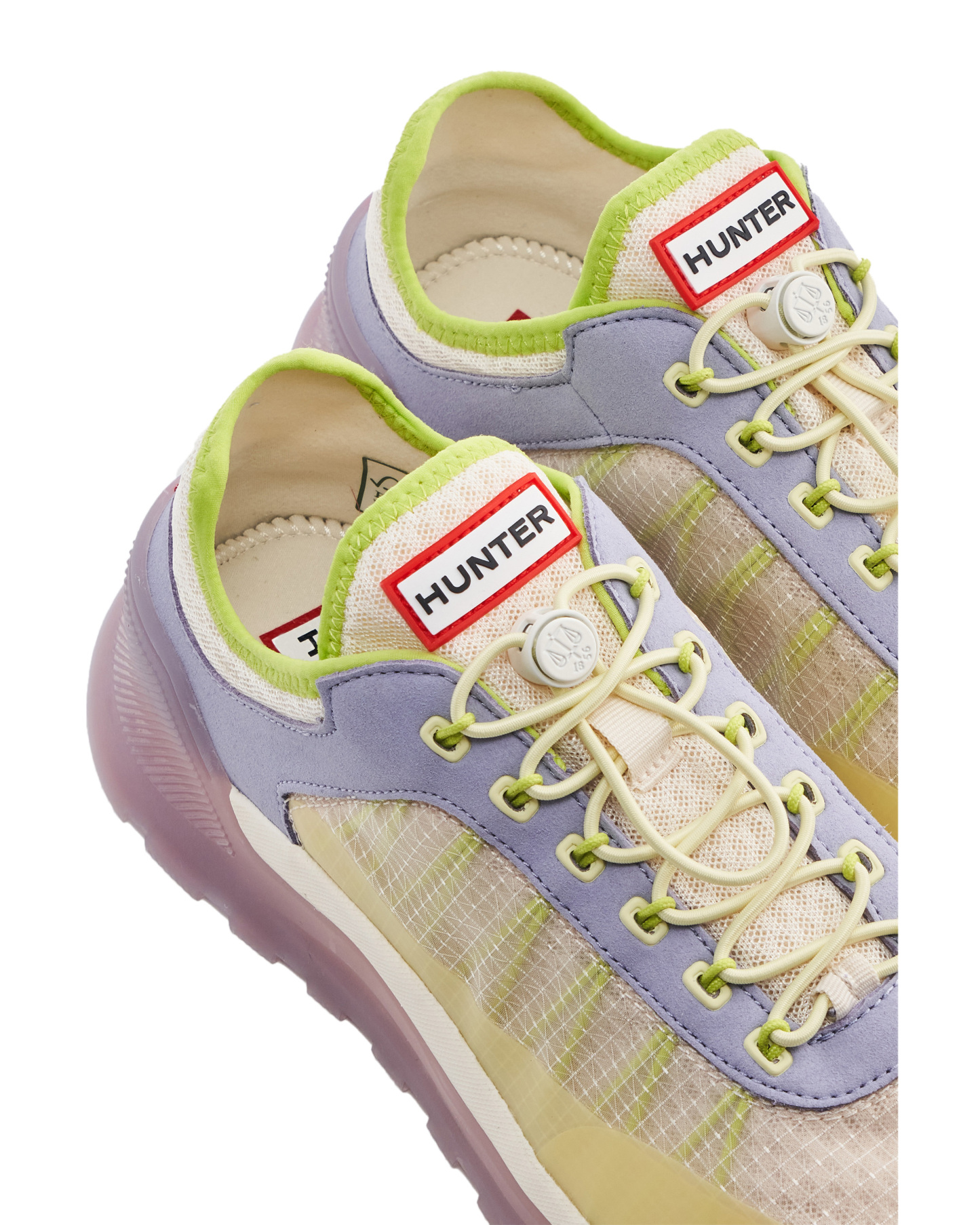 WOMENS TRAVEL TRAINER