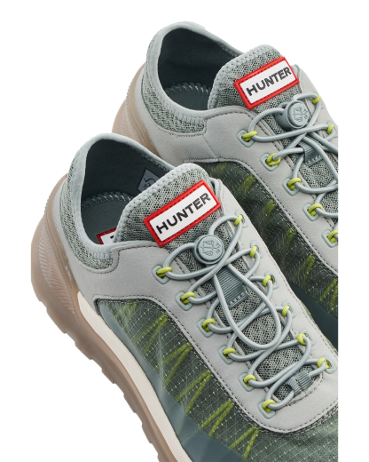 WOMENS TRAVEL TRAINER