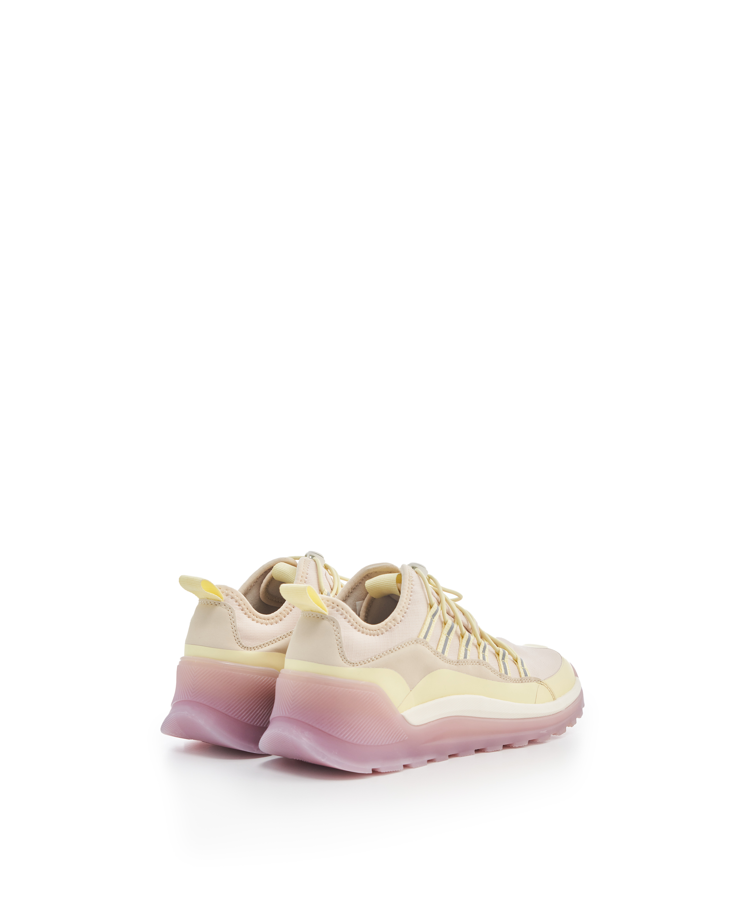 WOMENS TRAVEL MID TRAINER