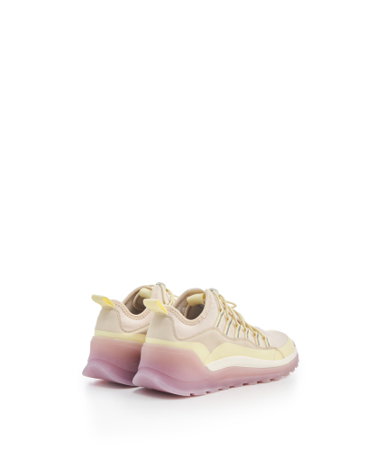 WOMENS TRAVEL MID TRAINER