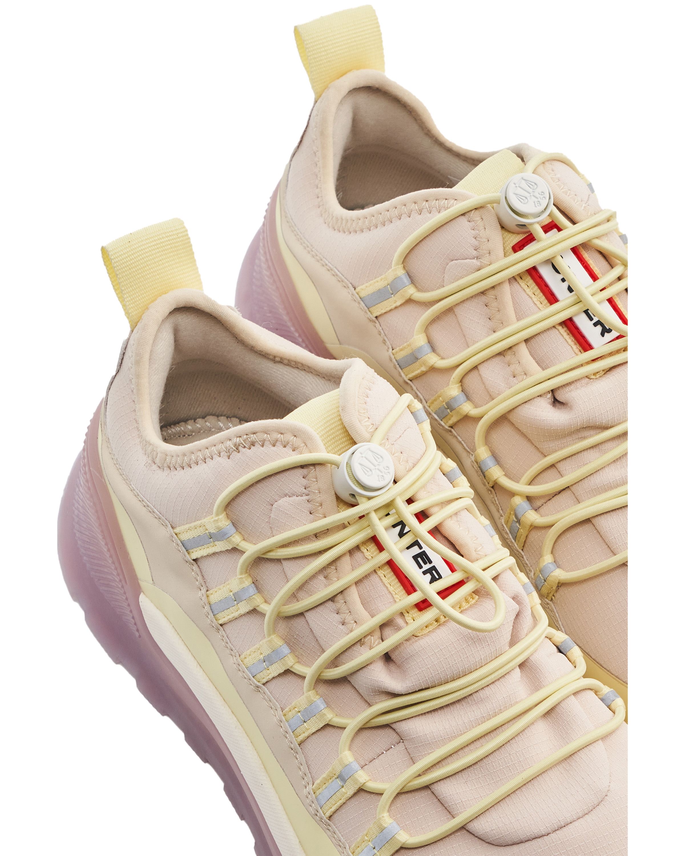 WOMENS TRAVEL MID TRAINER