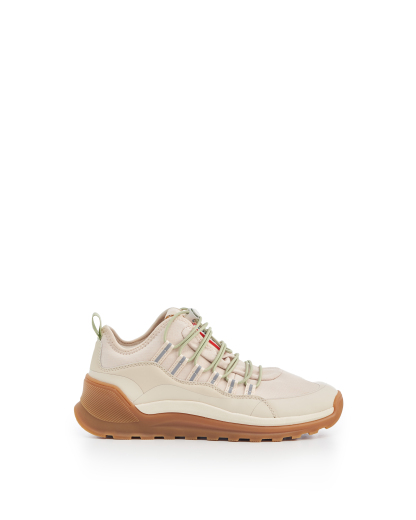 WOMENS TRAVEL MID TRAINER