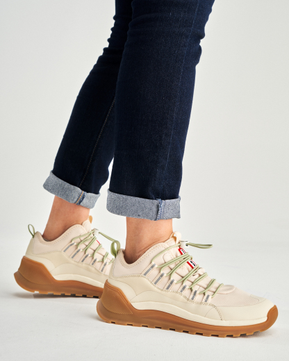 WOMENS TRAVEL MID TRAINER