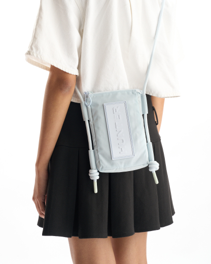 TRAVEL RIPSTOP PHONE POUCH