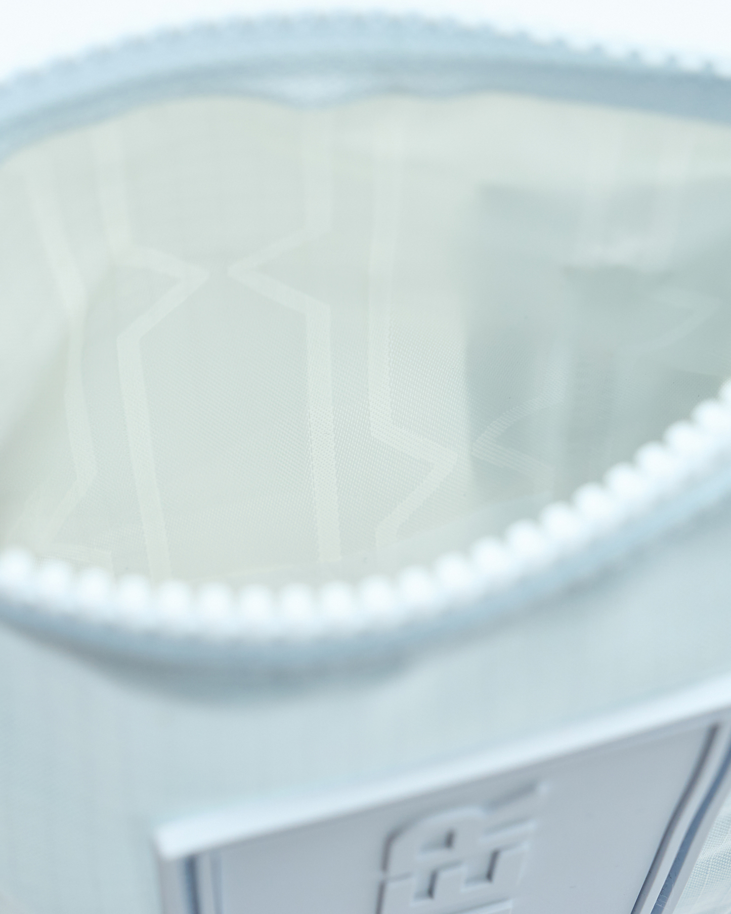 TRAVEL RIPSTOP PHONE POUCH