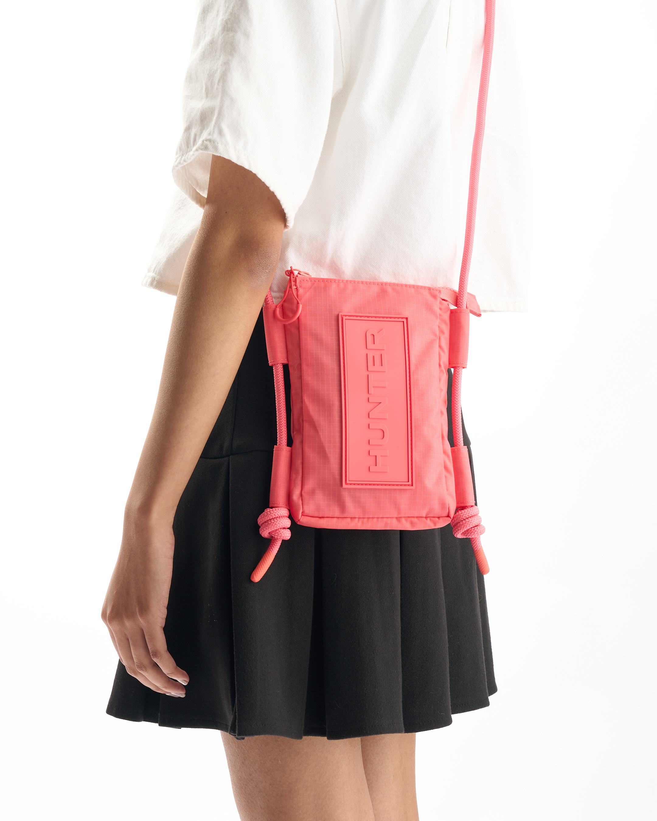 TRAVEL RIPSTOP PHONE POUCH