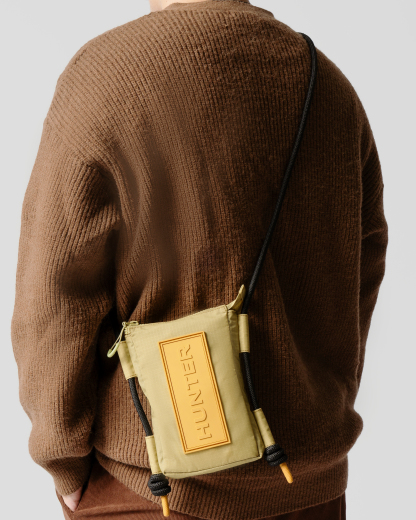 TRAVEL RIPSTOP PHONE POUCH