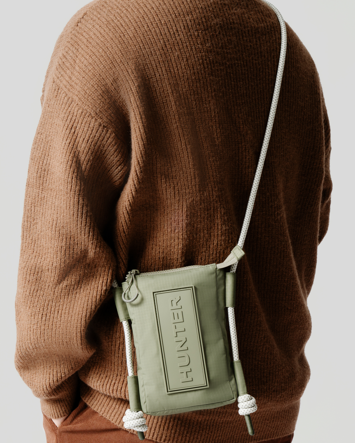 TRAVEL RIPSTOP PHONE POUCH