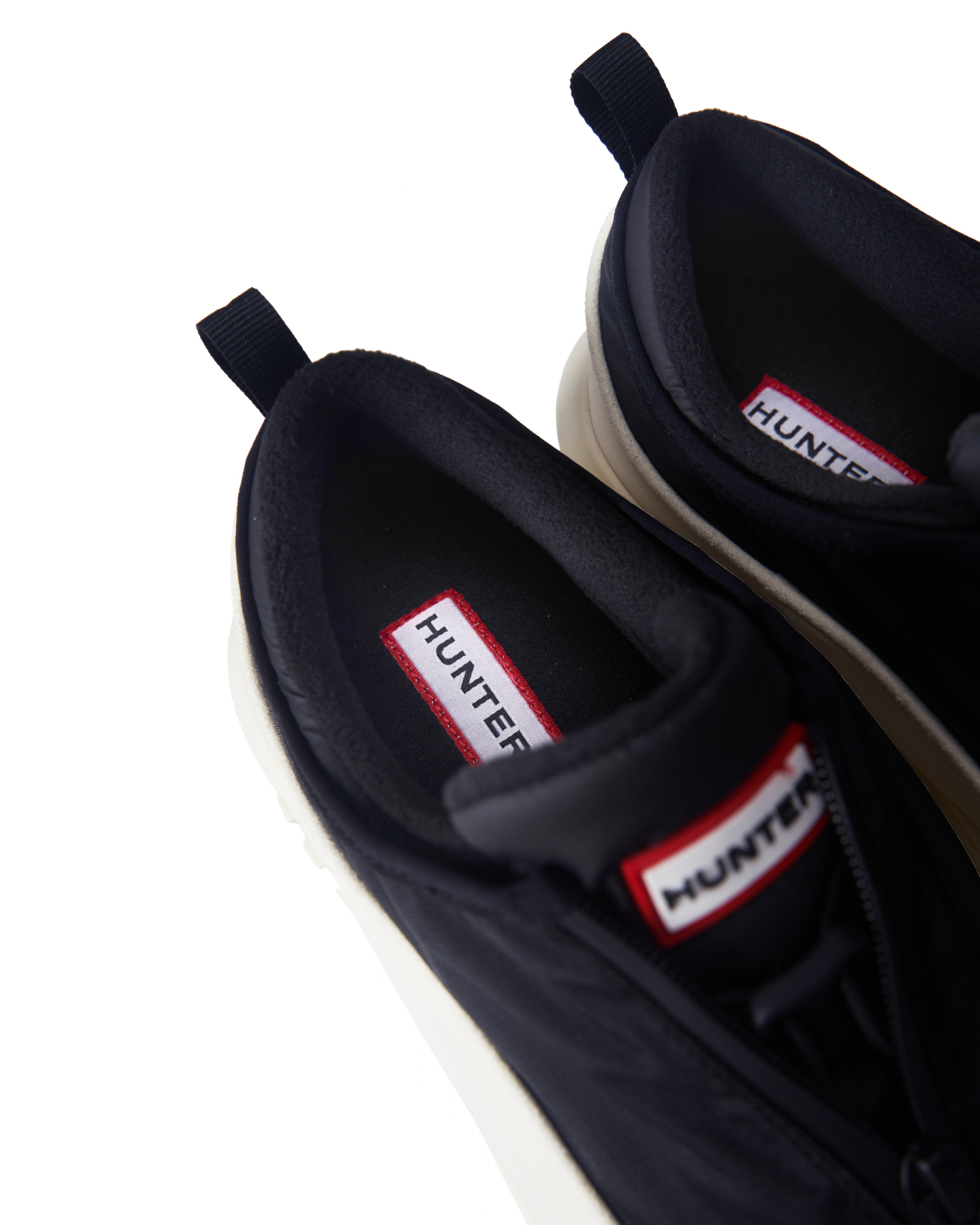 UNISEX TRAVEL FLOW ZIP TRAINERS