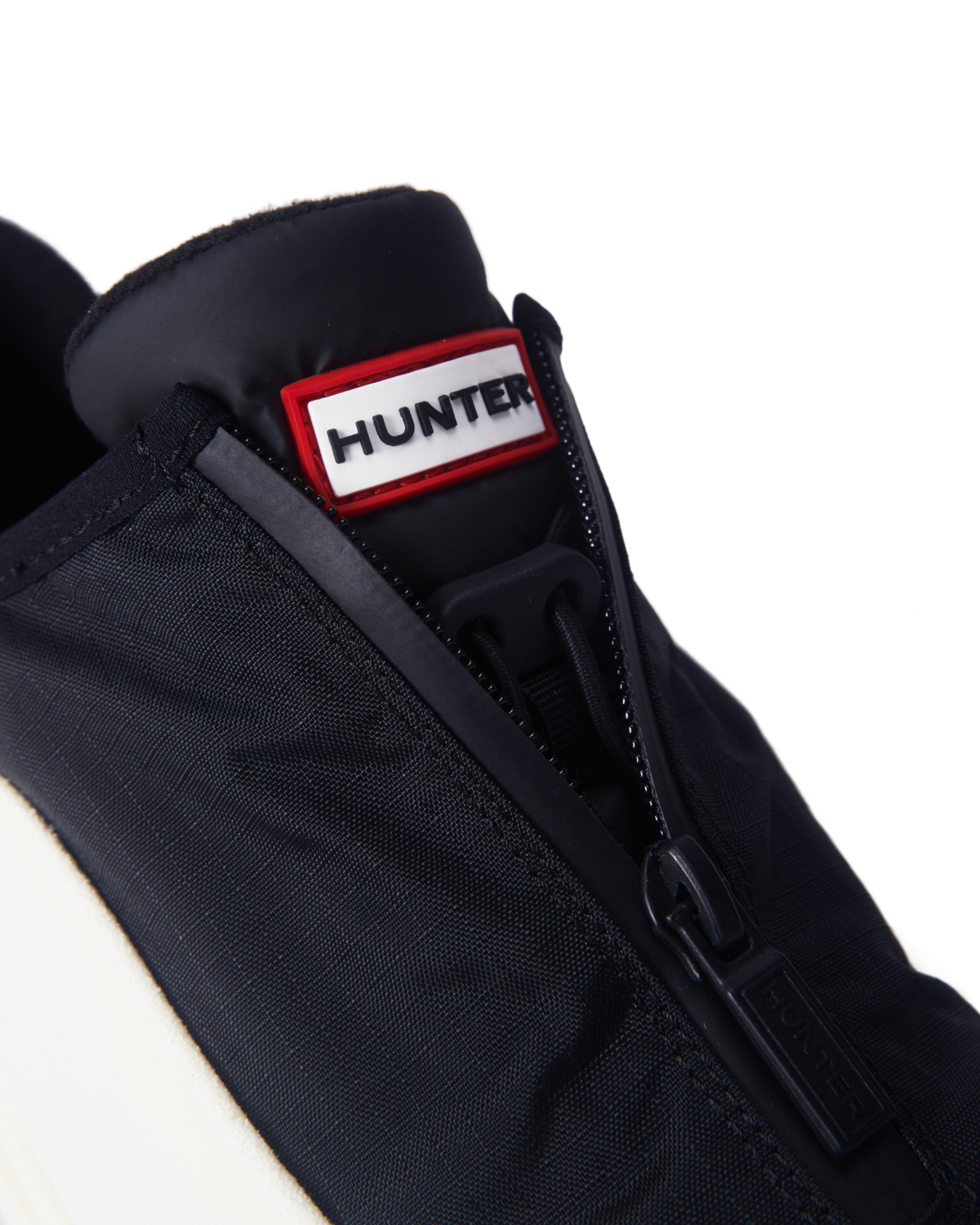 UNISEX TRAVEL FLOW ZIP TRAINERS