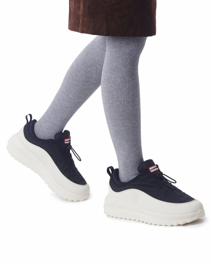 UNISEX TRAVEL FLOW ZIP TRAINERS