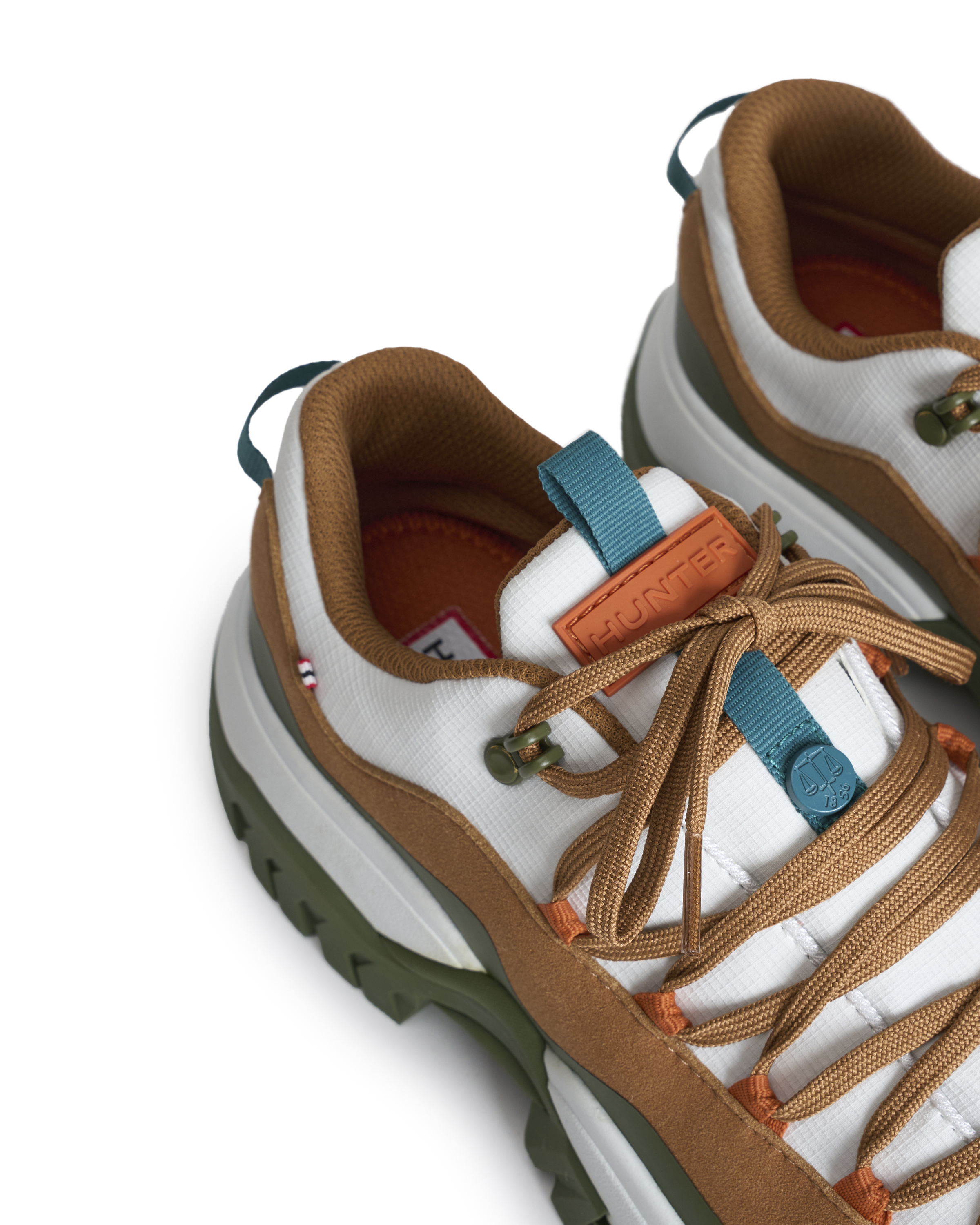 UNISEX WANDERER WATERPROOF TRAINER