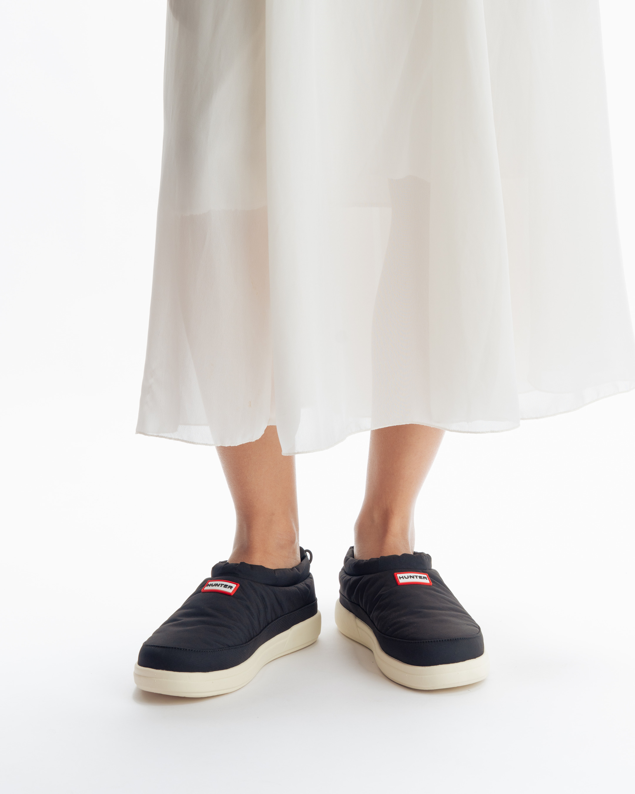 WOMEN'S IN/OUT SLIP ON SLIPPERS