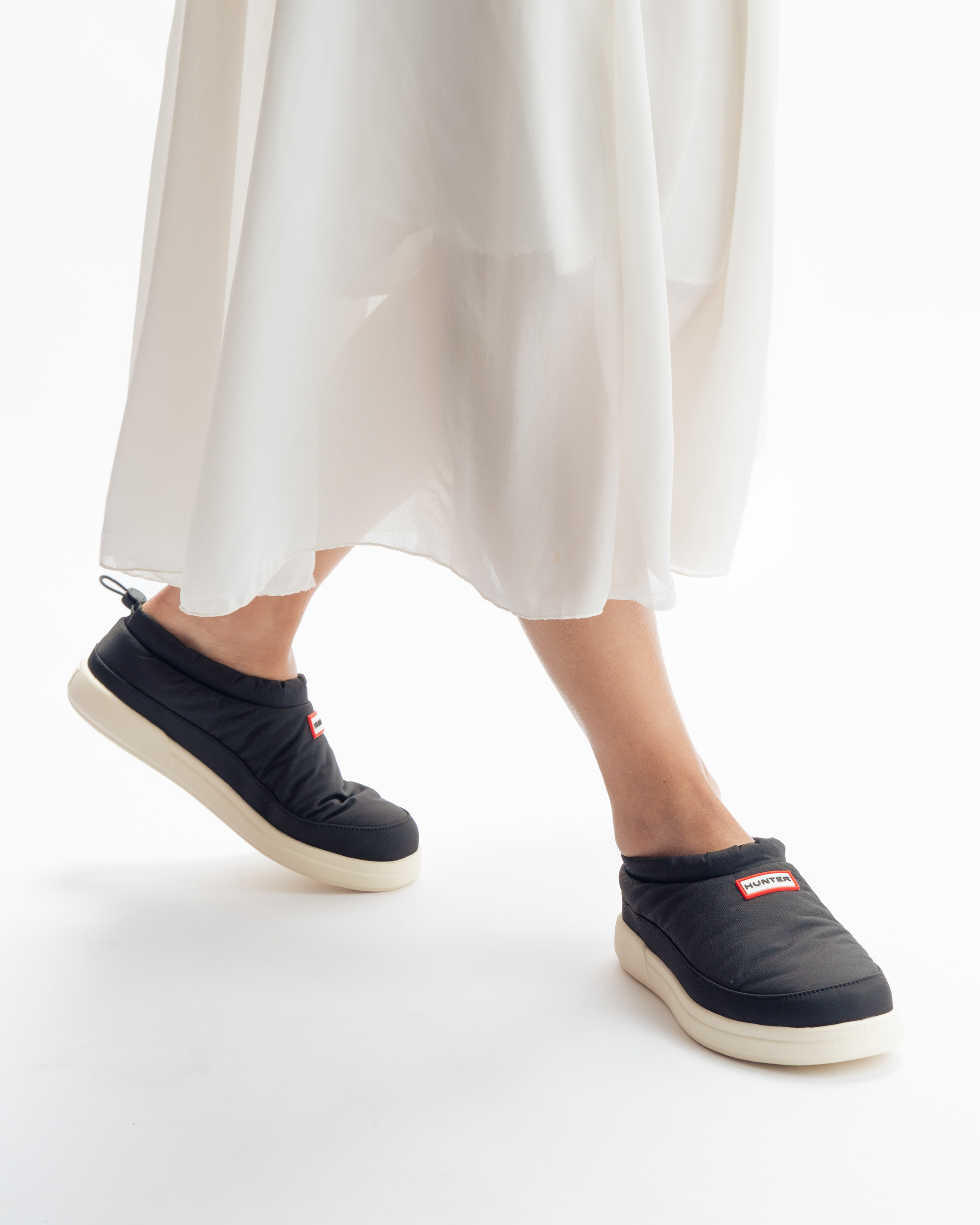 WOMEN'S IN/OUT SLIP ON SLIPPERS