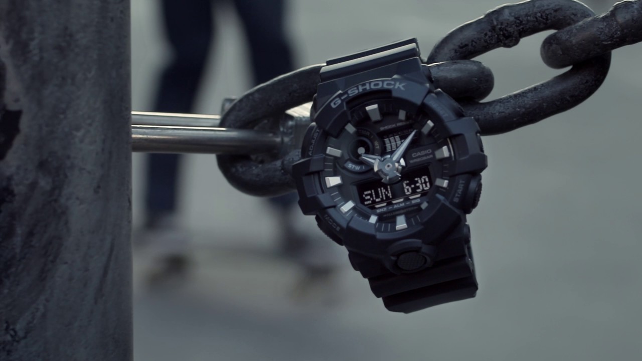 Casio G-Shock GA-700-1B Analog Digital Men Sport Watch (Black)