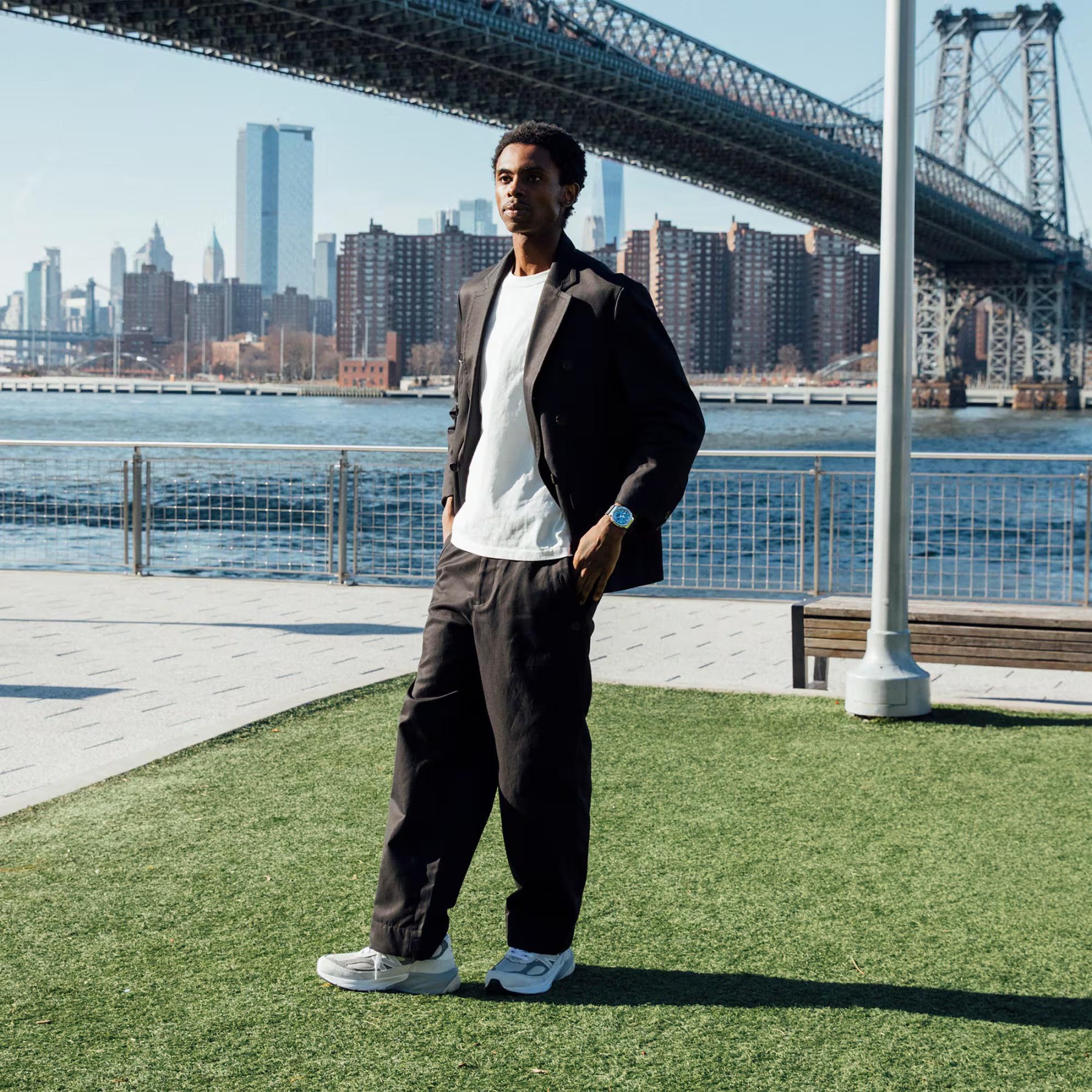 Casio G-Shock GBM-2100-1A2 CasiOak Bluetooth & Solar Metal Case Analog Digital Men's Watch (Black & Blue) GBM2100-1A2