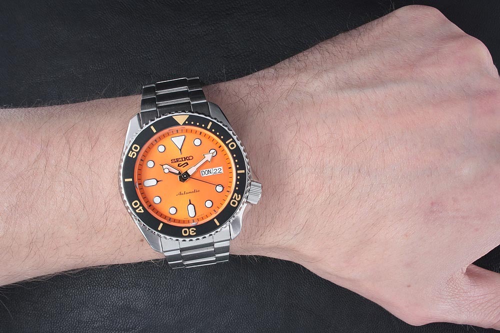 Seiko 5 Sports Automatic SRPD59K1 Men Watch Orange Gold Accents Sport Style ozdigitalwatch.com.au