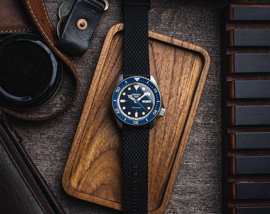 Seiko 5 Sports Automatic SRPD71K2 Men's Watch (Black & Blue), Silicone Band