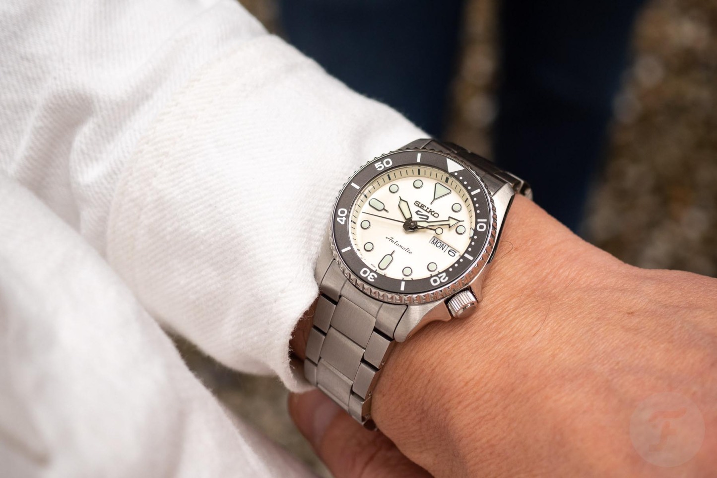 Seiko 5 Sports SKX 38mm Automatic SRPK31K 100M Men Watch Champagne ozdigitalwatch.com.au