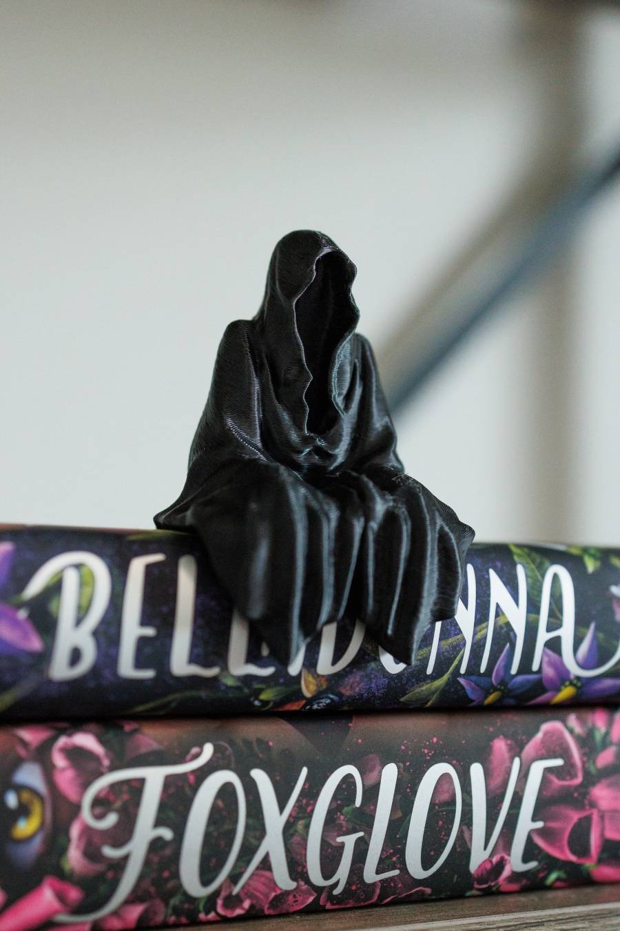 🔥Hot Sale🔥🎃Halloween Grim Reaper Sitting Bookshelf Decor ☠️