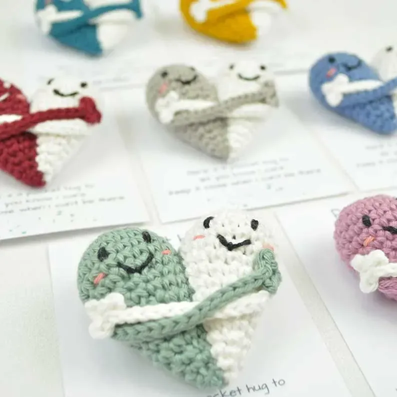 🎁Crochet Pocket Hearts-Hugging Love Heart💞