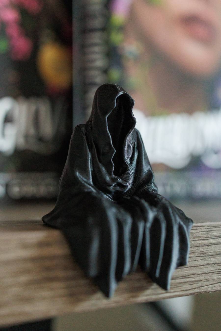 🔥Hot Sale🔥🎃Halloween Grim Reaper Sitting Bookshelf Decor ☠️