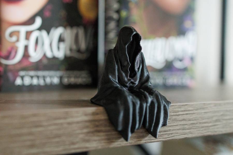 🔥Hot Sale🔥🎃Halloween Grim Reaper Sitting Bookshelf Decor ☠️