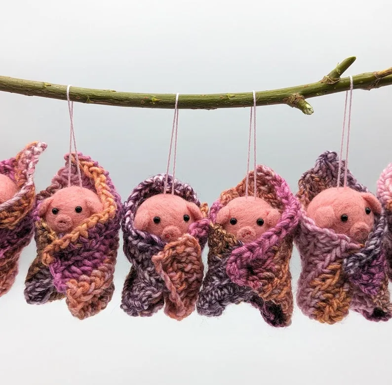 🎁Handmade Pig In Blanket Decoration
