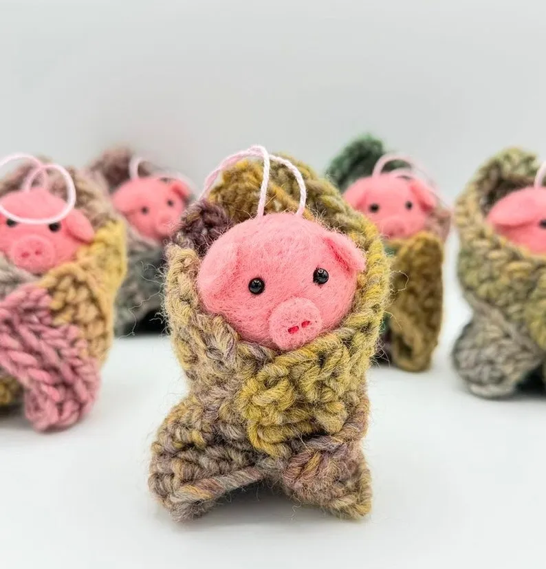 🎁Handmade Pig In Blanket Decoration