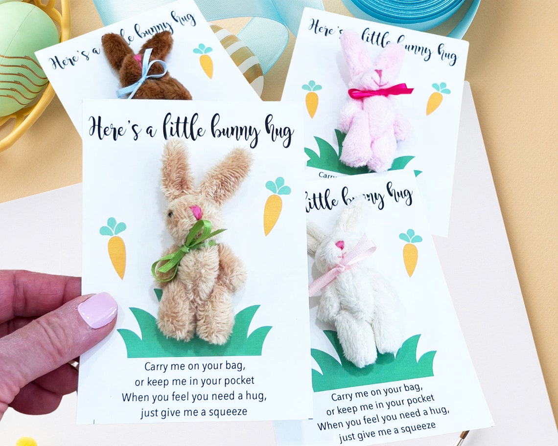 男孩和女孩的复活节篮子填充物，可爱的兔子口袋拥抱图片 7