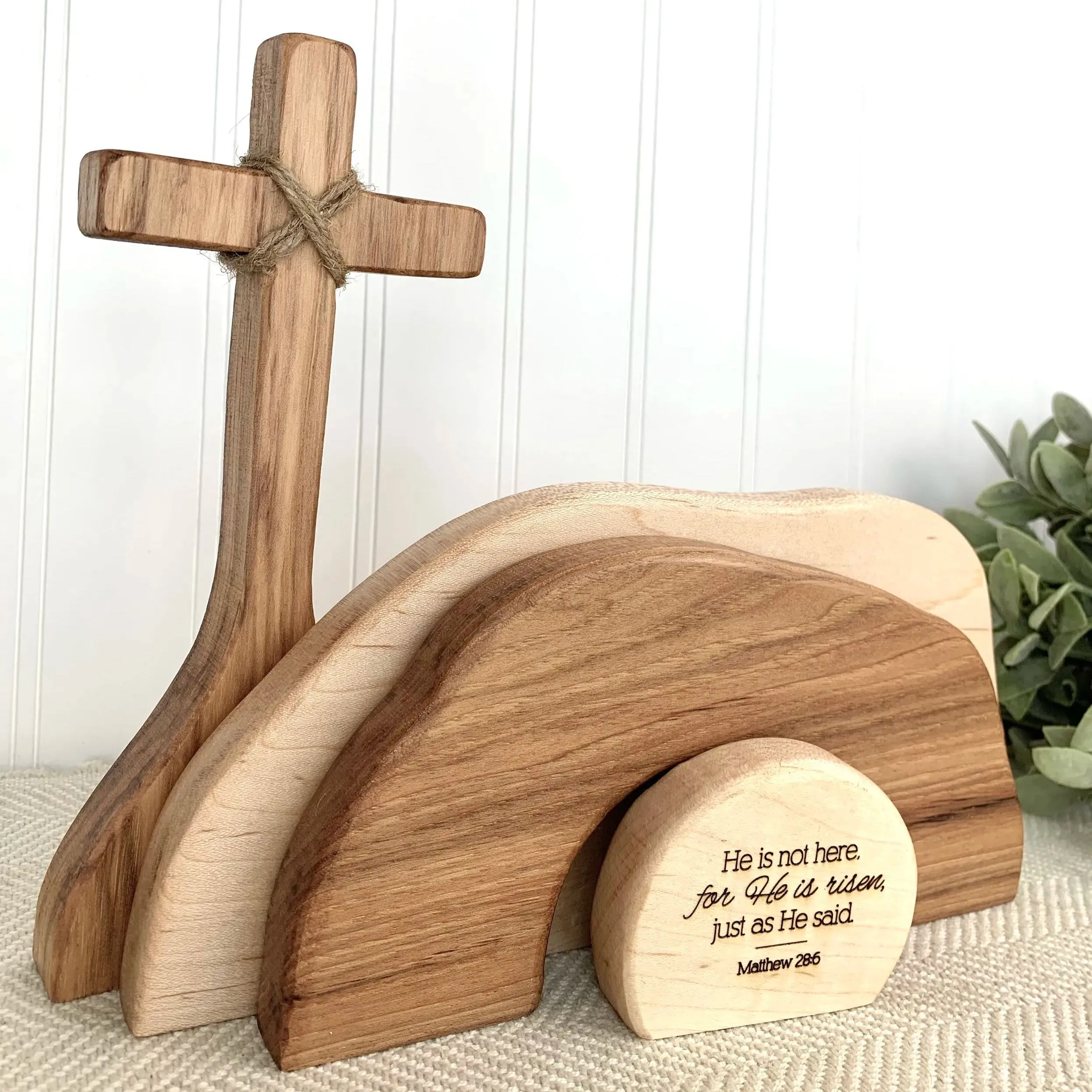 ✝Empty tomb Easter decor