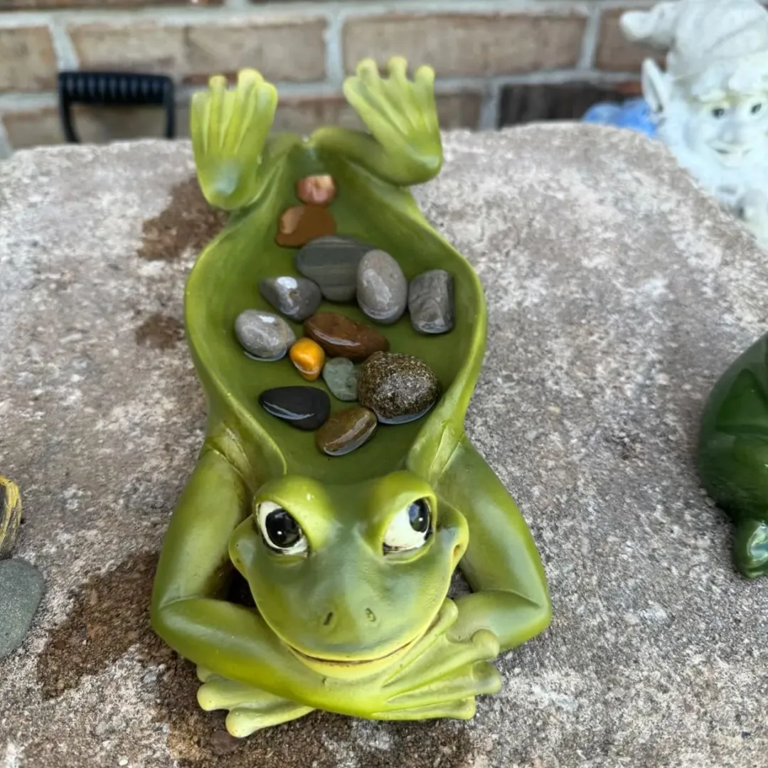 🐸Resin Frog Bee Feeder