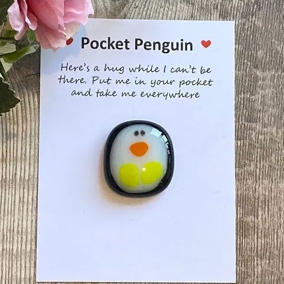 🐧A Little Pocket Penguin Hug🐧