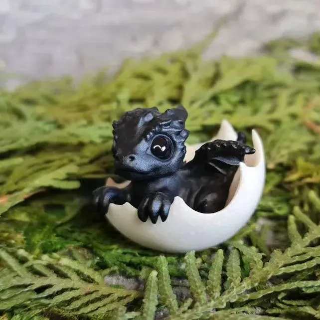 🐲Newborn Dragon In Egg