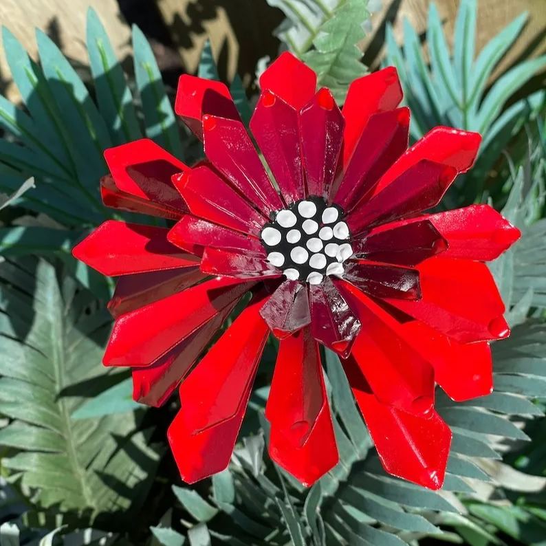 🔥Hot Sale 50% Off🔥🌸Metal Flower Garden Stakes