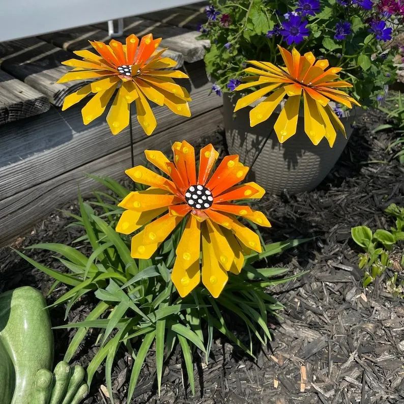 🔥Hot Sale 50% Off🔥🌸Metal Flower Garden Stakes