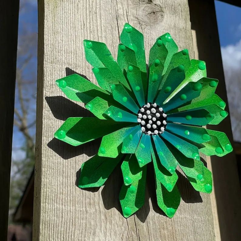 🔥Hot Sale 50% Off🔥🌸Metal Flower Garden Stakes