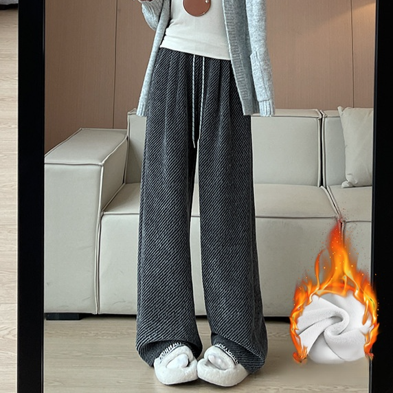 ストレートワイドパンツ
