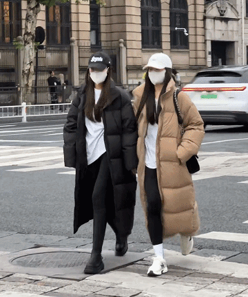 ロング丈ダウンジャケット