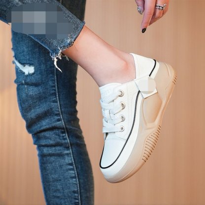 痛くない厚底カジュアルシューズ