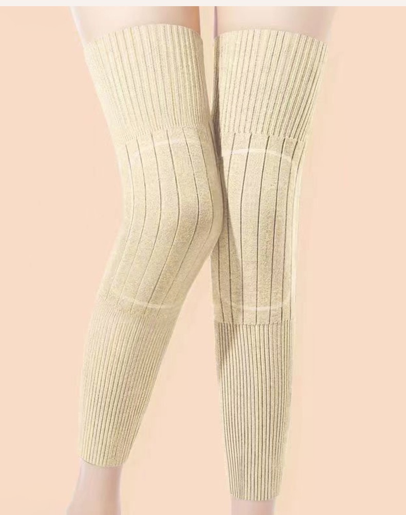 무릎 보호 기능성 롱니삭스 모델 착용 이미지 베이지 VEIMIA 베이미아