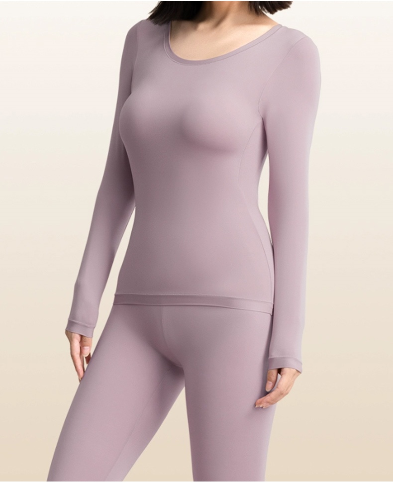 브라 없이 착용 가능한 보온 내복 모델 착용 이미지 퍼플 VEIMIA 베이미아