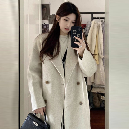 미디엄 롱 도톰 보온 모직 코트