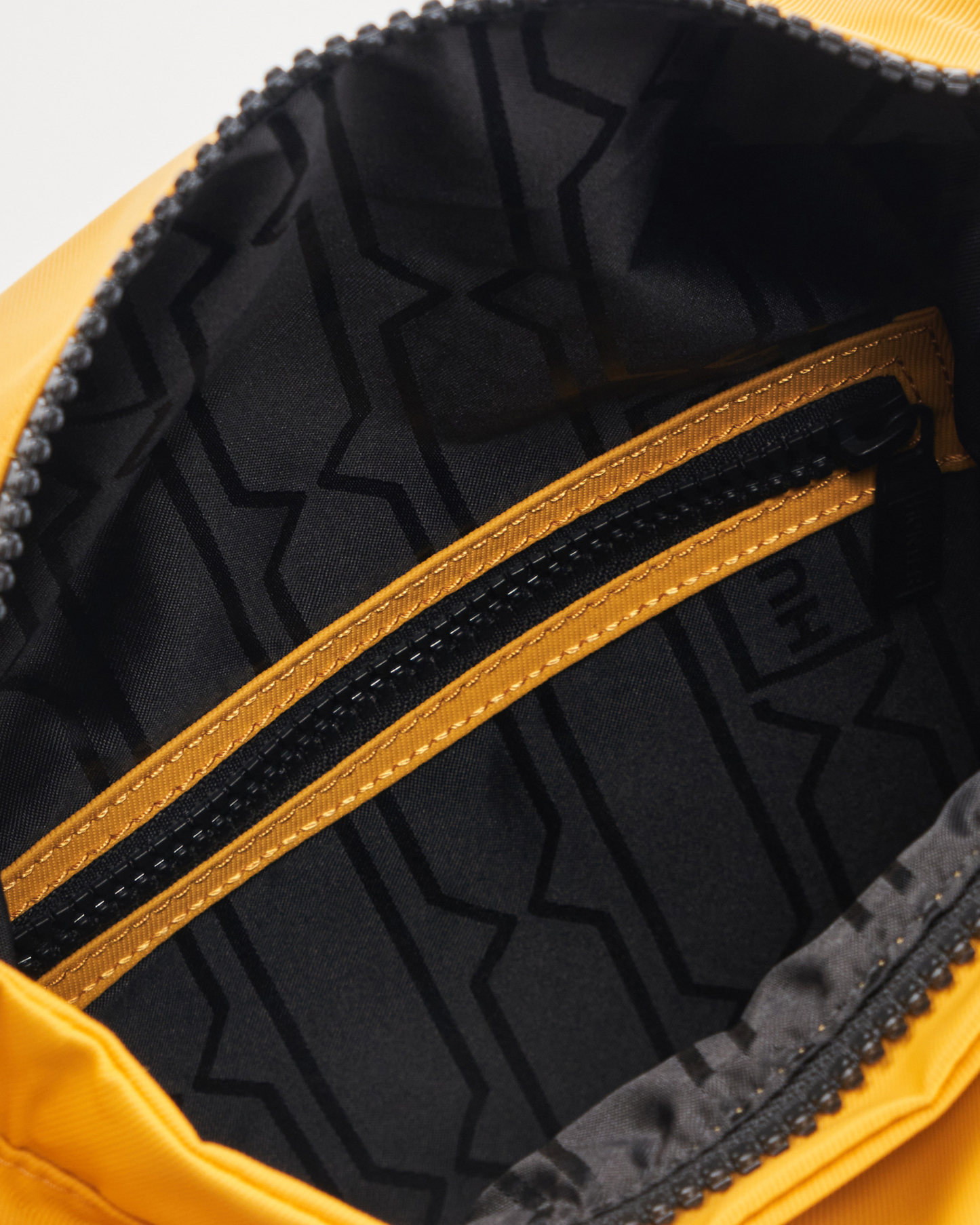 NYLON PIONEER MEDIUM TOPCLIP BACKPACK