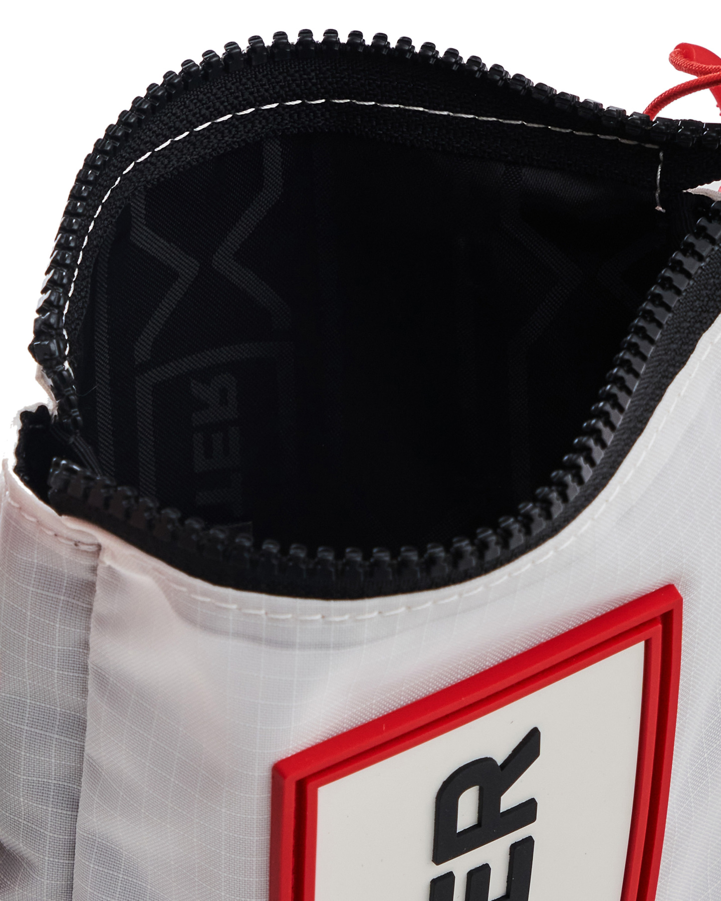 TRAVEL RIPSTOP PHONE POUCH