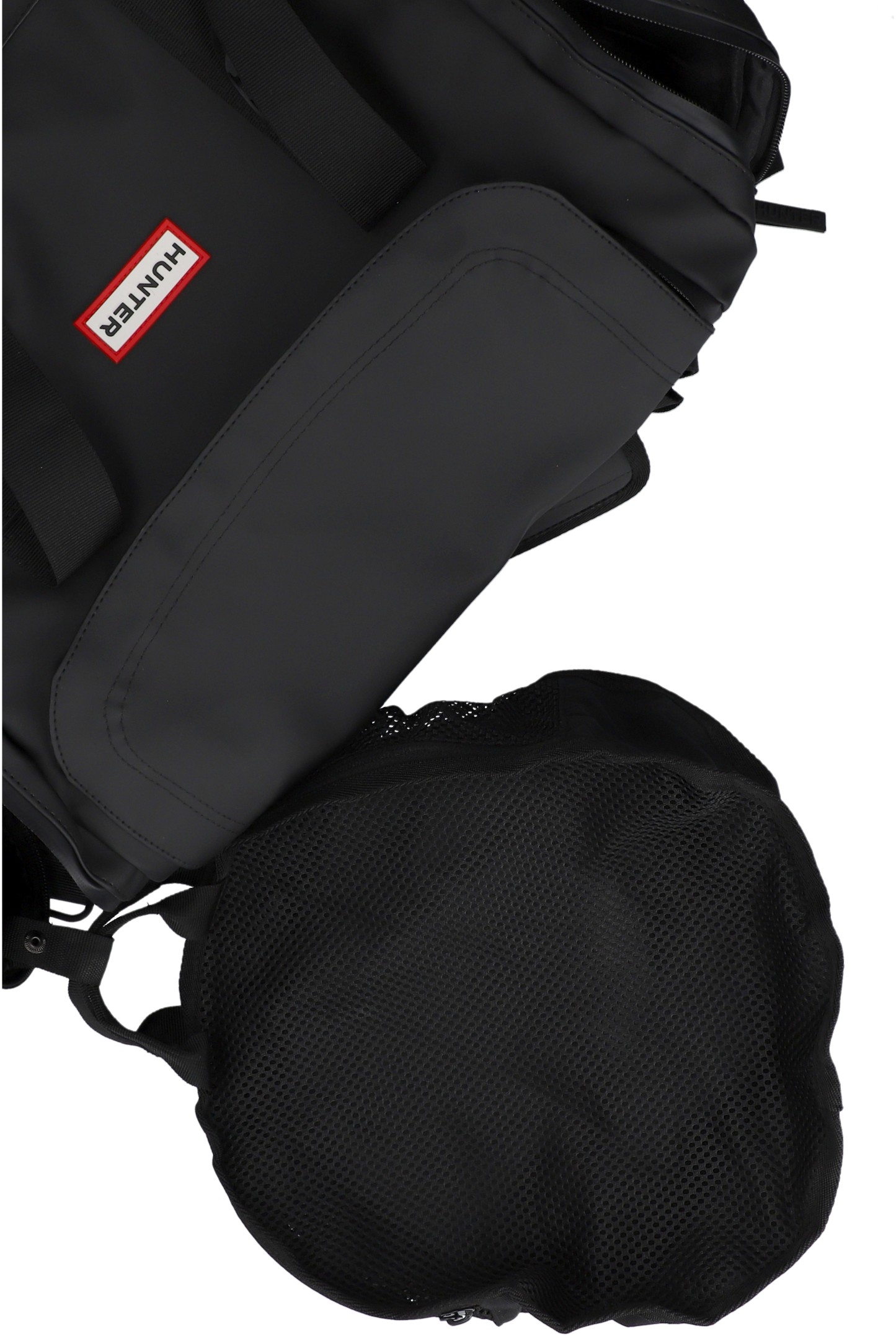DOWNPOUR CABIN BARREL BAG