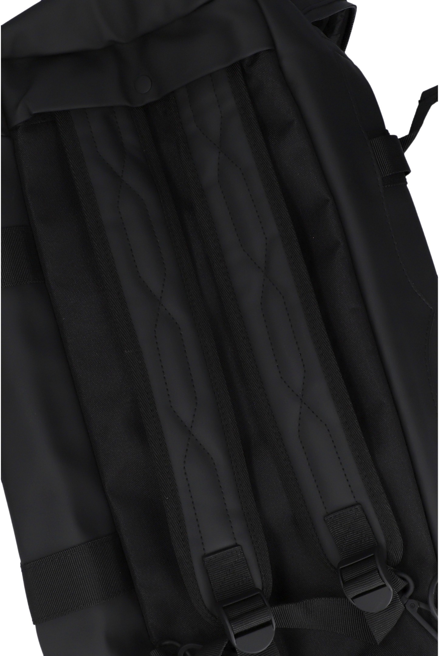 DOWNPOUR CABIN BARREL BAG