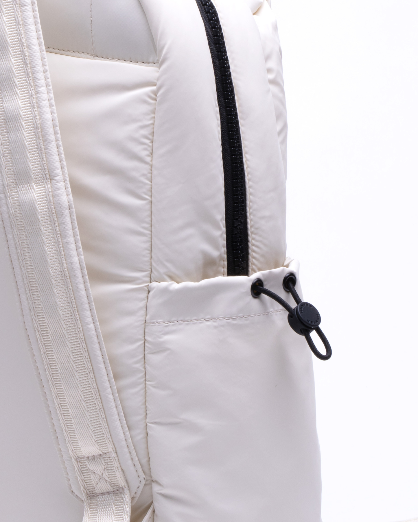LARGE INTREPID PUFFER BACKPACK