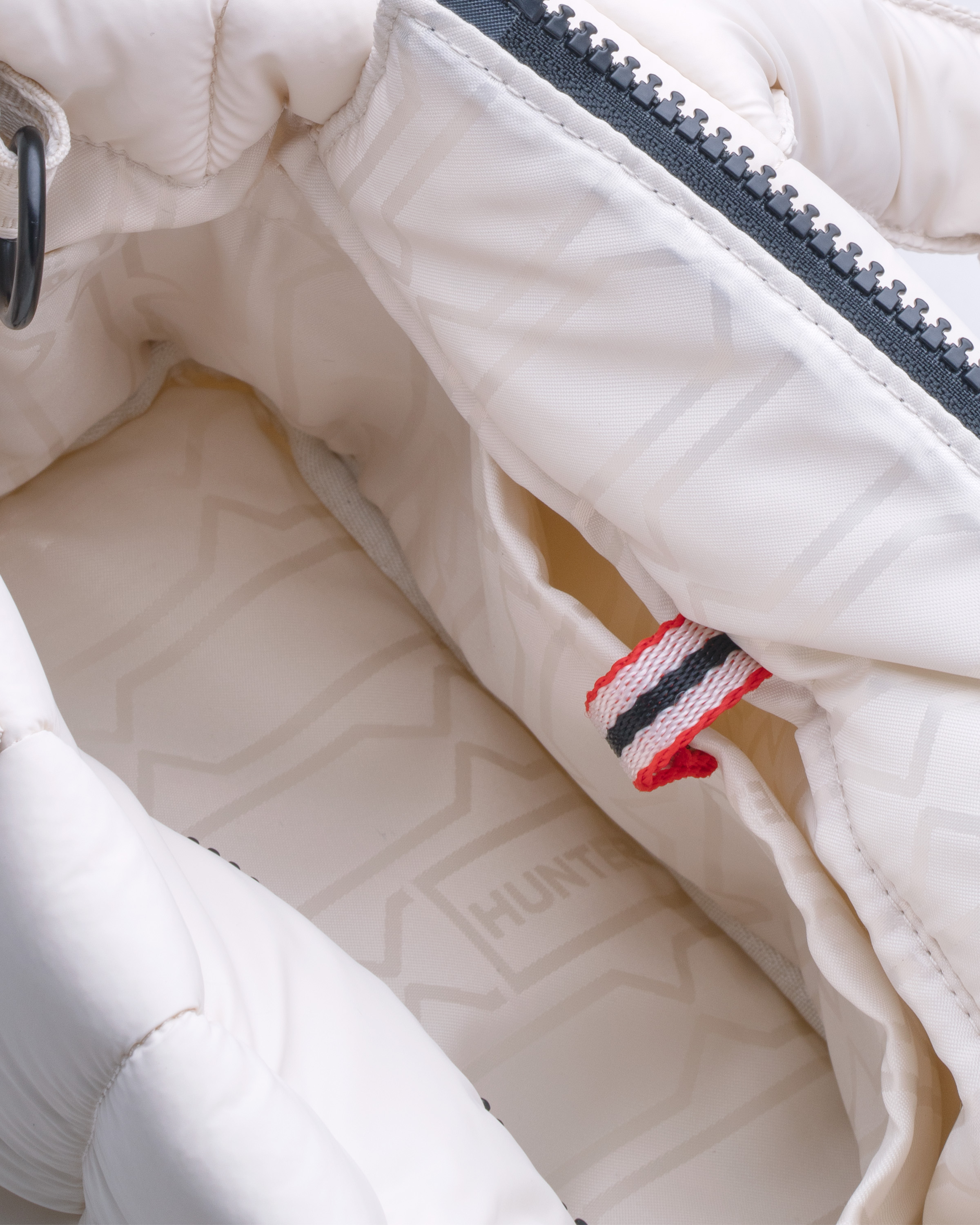 INTREPID PUFFER MINI TOTE